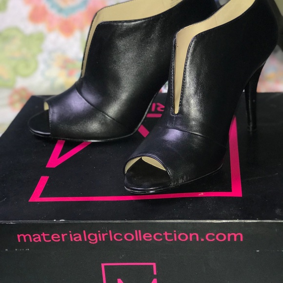 Nine West Black Open Toed Heels - Picture 2 of 5